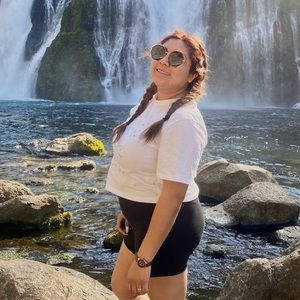 Meet your Posher, Maira